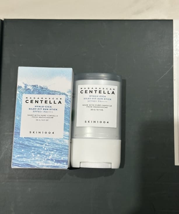 Protector Solar en Barra Madagascar Centella Hyalu-Cica Silky-Fit Sun Stick